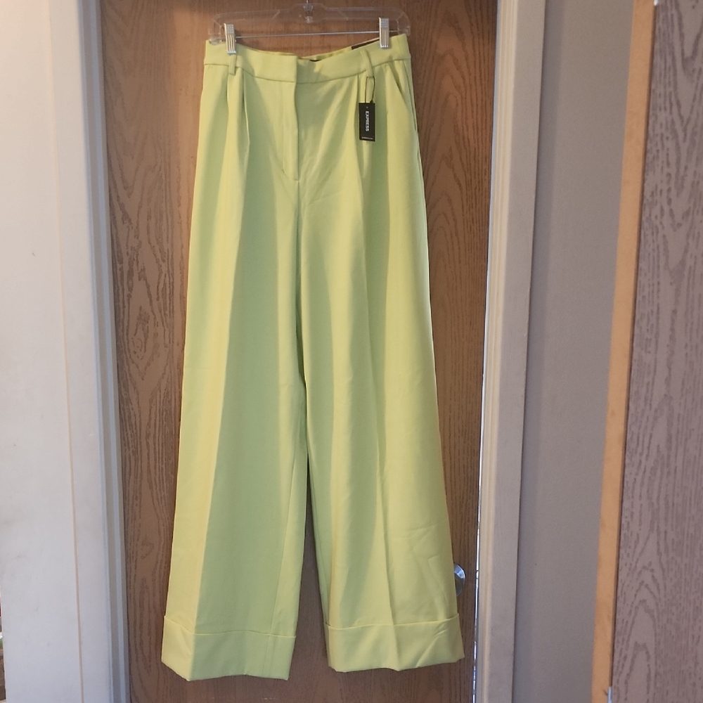 Express Wide-Leg Pants in Bright Light Green